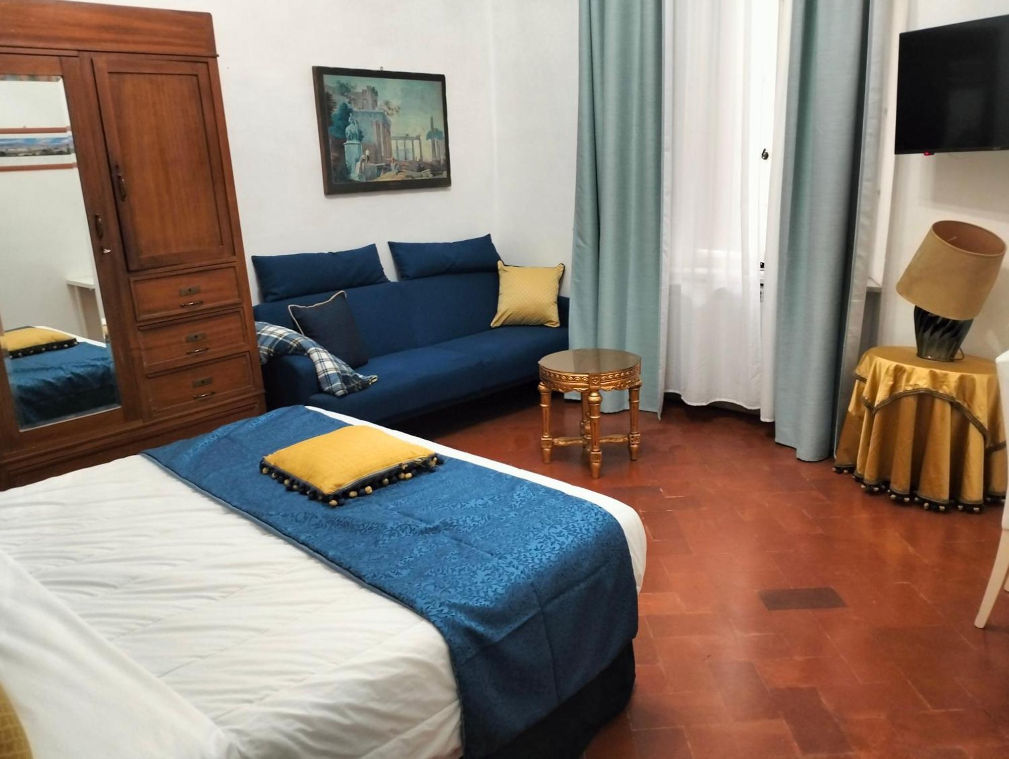 Palace Comfort Inn Pisa Exterior photo